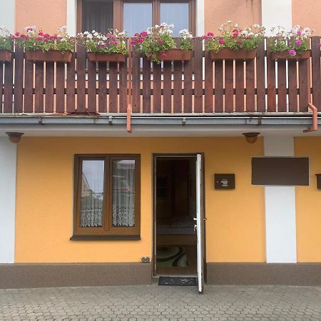Maly Byt 1+1 Karlsbad Exterior foto